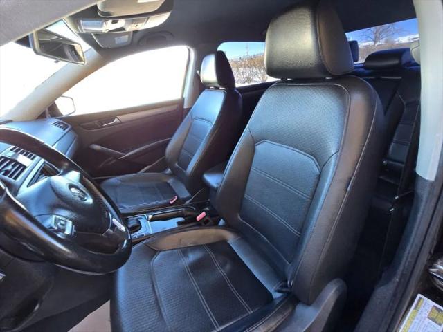 2014 Volkswagen Passat 2.5L Wolfsburg Edition