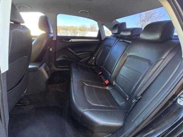 2014 Volkswagen Passat 2.5L Wolfsburg Edition