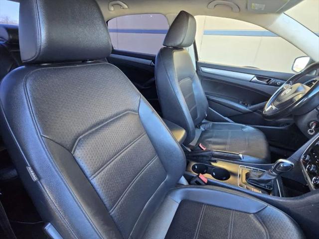 2014 Volkswagen Passat 2.5L Wolfsburg Edition