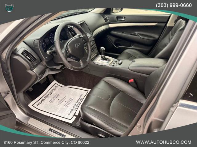 2015 INFINITI Q40 Base