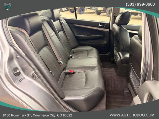 2015 INFINITI Q40 Base