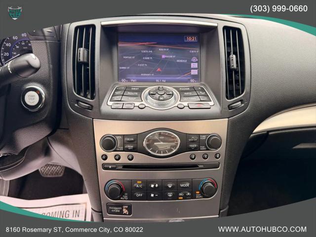 2015 INFINITI Q40 Base