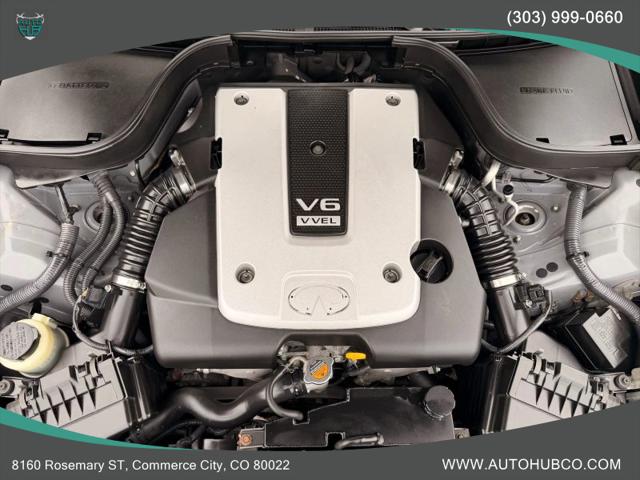 2015 INFINITI Q40 Base
