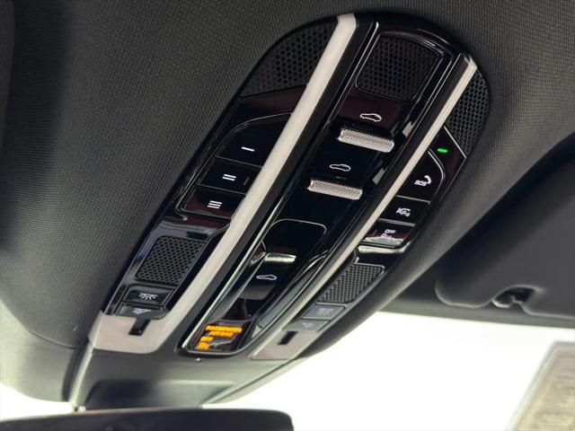 2022 Porsche Panamera E-Hybrid 4
