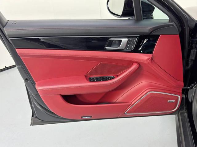 2022 Porsche Panamera E-Hybrid 4