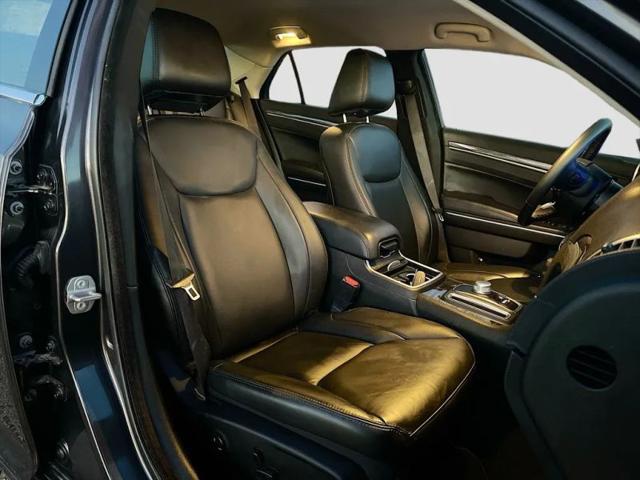 2021 Chrysler 300 Touring L AWD
