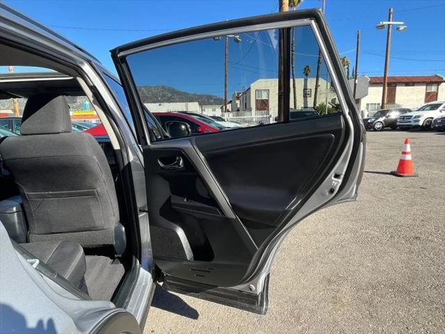 2017 Toyota RAV4 Hybrid XLE