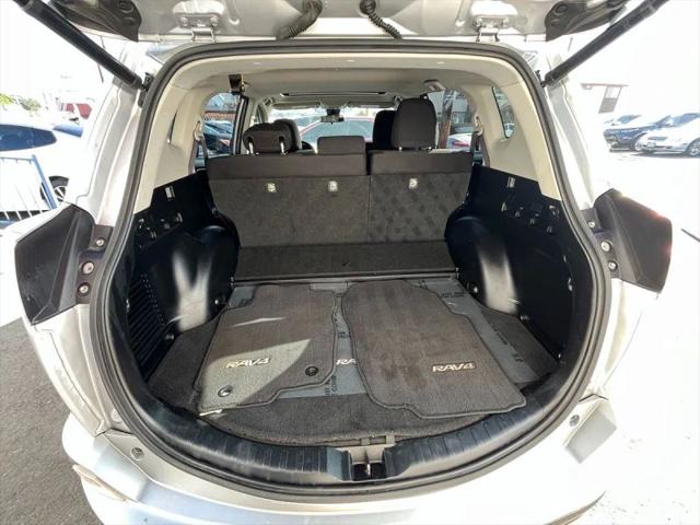 2017 Toyota RAV4 Hybrid XLE