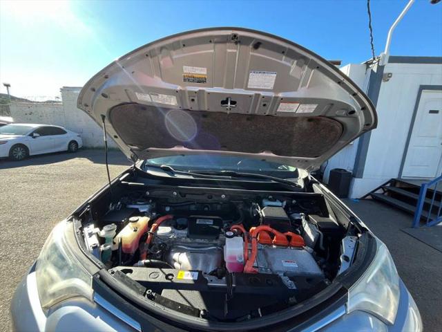 2017 Toyota RAV4 Hybrid XLE