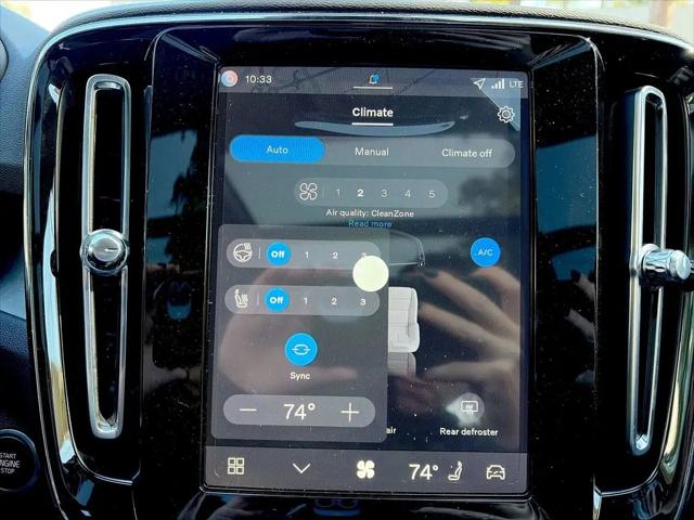 2026 Volvo XC40 Core, B5 AWD Gas (mild hybrid), Dark
