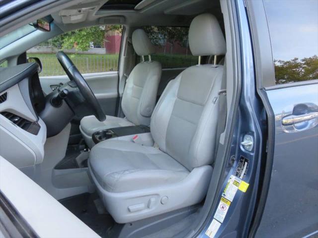 2016 Toyota Sienna XLE 7 Passenger