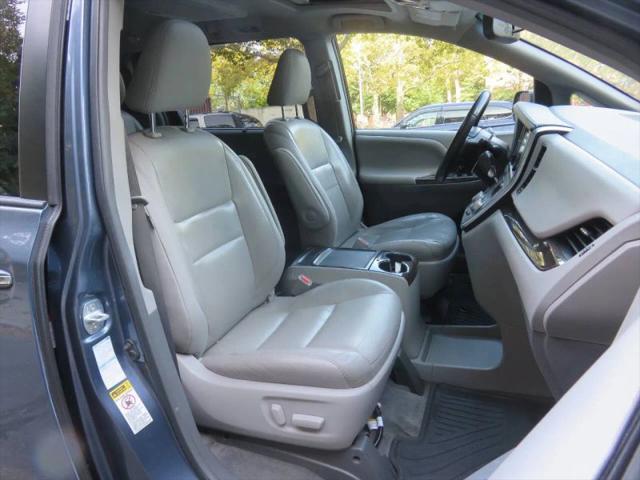 2016 Toyota Sienna XLE 7 Passenger
