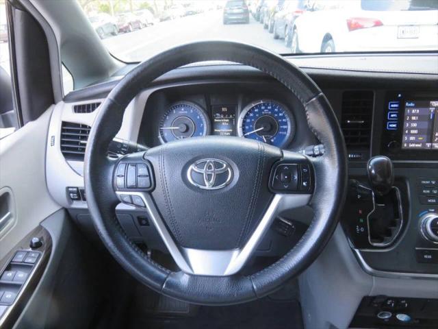 2016 Toyota Sienna XLE 7 Passenger