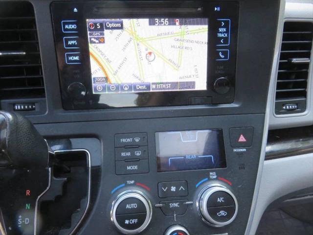 2016 Toyota Sienna XLE 7 Passenger