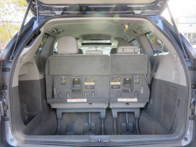 2016 Toyota Sienna XLE 7 Passenger