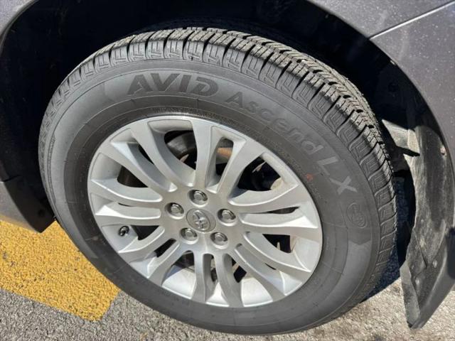 2016 Toyota Sienna XLE 8 Passenger