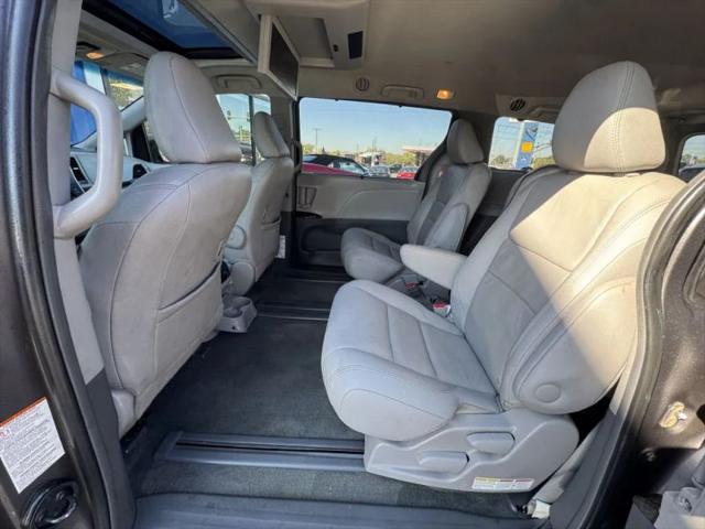 2016 Toyota Sienna XLE 8 Passenger