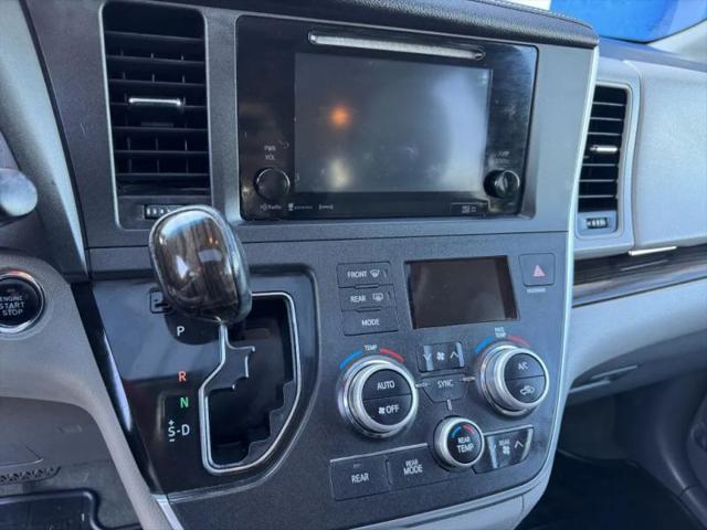 2016 Toyota Sienna XLE 8 Passenger
