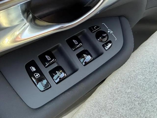 2026 Volvo XC90 Plug-In Hybrid Plus, T8 AWD, Electric/Gasoline, Bright, 7 Seats