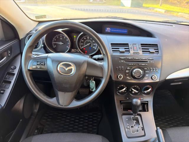 2013 Mazda Mazda3 i SV