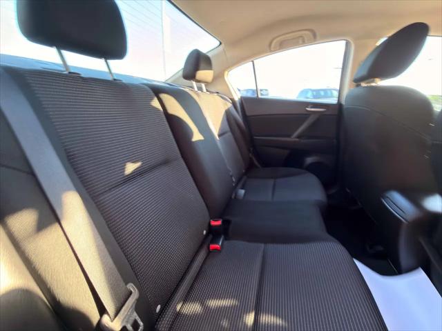 2013 Mazda Mazda3 i SV
