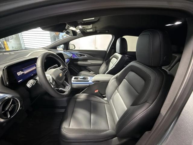 2026 Chevrolet Equinox LT 2