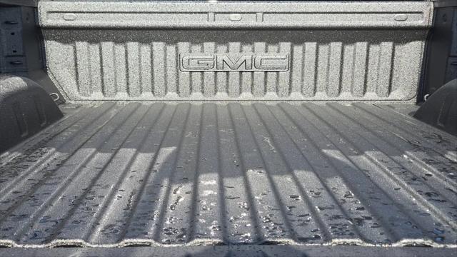 2026 GMC Sierra 1500 Crew Cab, Short Bed, SLT, 4WD