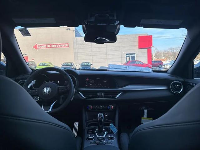 2025 Alfa Romeo Stelvio Sprint AWD