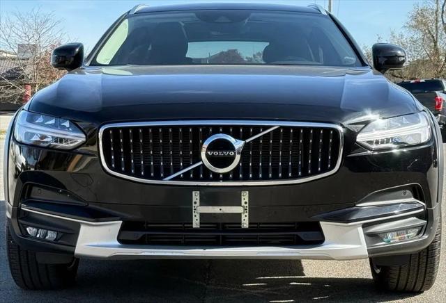 2020 Volvo V90 Cross Country T6