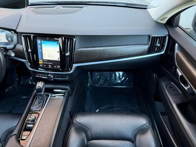 2020 Volvo V90 Cross Country T6