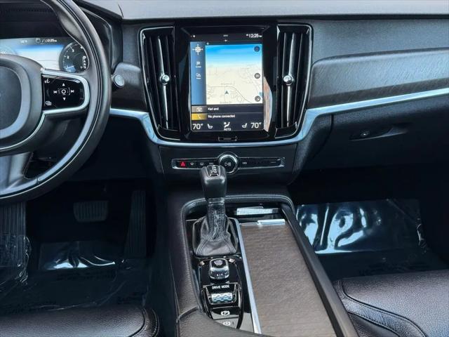2020 Volvo V90 Cross Country T6