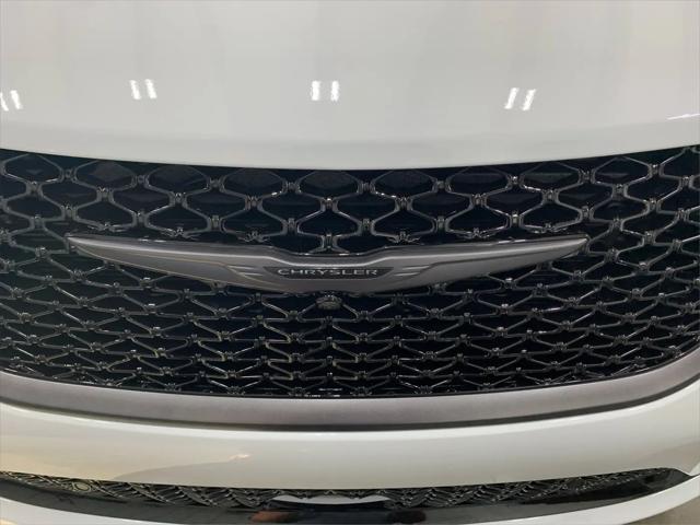 2026 Chrysler Pacifica Select AWD