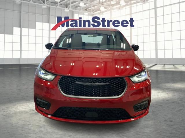 2026 Chrysler Pacifica Select AWD