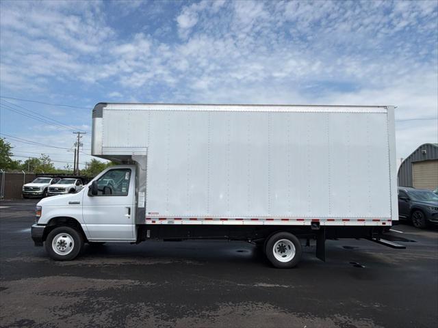 2026 Ford E-450 Cutaway Base