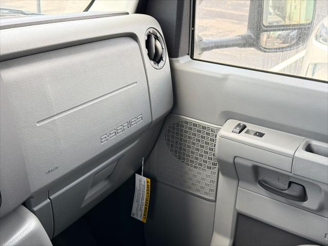 2026 Ford E-450 Cutaway Base