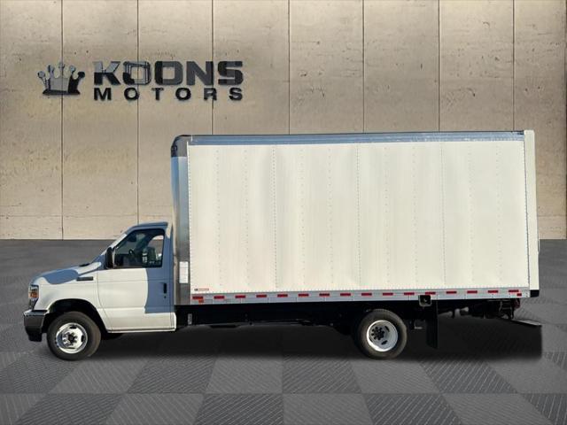 2026 Ford E-450 Cutaway Base