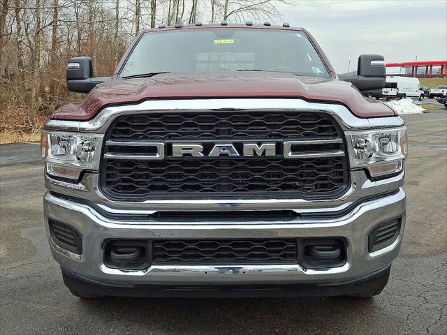 2024 RAM 3500 Tradesman Crew Cab 4x4 8 Box