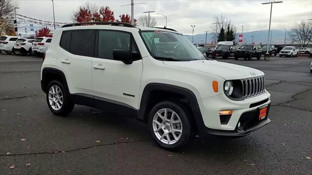 2023 Jeep Renegade Latitude 4x4 2023 Jeep Renegade Latitude 4x4