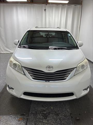 2016 Toyota Sienna XLE Premium 7 Passenger 2016 Toyota Sienna XLE Premium 7 Passenger