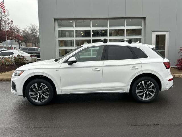 2024 Audi Q5 Premium Plus 45 TFSI S line quattro 2024 Audi Q5 Premium Plus 45 TFSI S line quattro