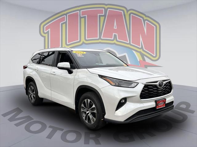 2023 Toyota Highlander XLE [4]