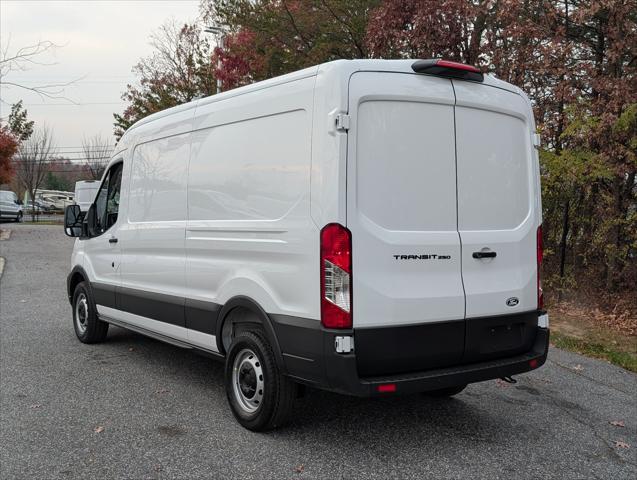 2026 Ford Transit Cargo Van T-250 148 Med Rf 9150 GVWR RWD