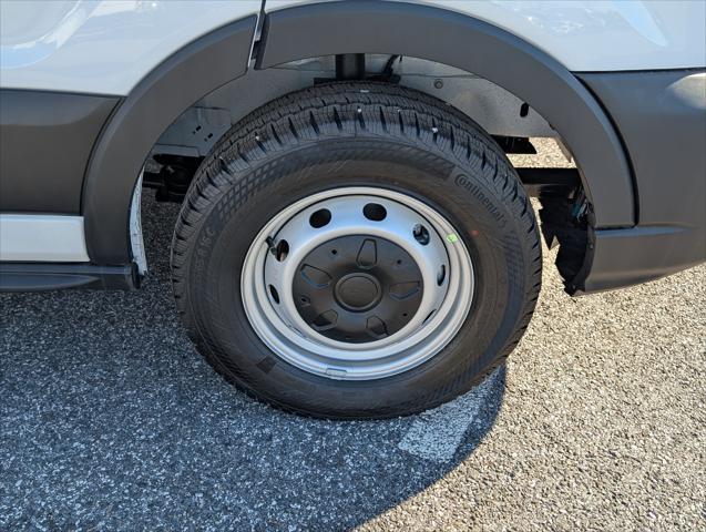 2026 Ford Transit Cargo Van T-250 148 Med Rf 9150 GVWR RWD