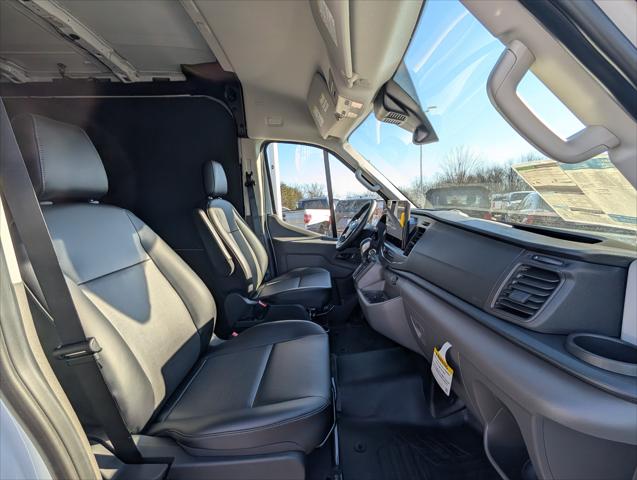 2026 Ford Transit Cargo Van T-250 148 Med Rf 9150 GVWR RWD
