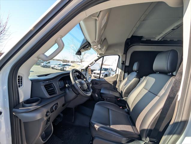 2026 Ford Transit Cargo Van T-250 148 Med Rf 9150 GVWR RWD