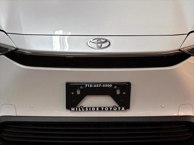 2025 Toyota bZ4X XLE AWD (Natl) [7]