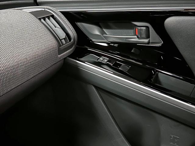 2025 Toyota bZ4X XLE AWD (Natl) [25]