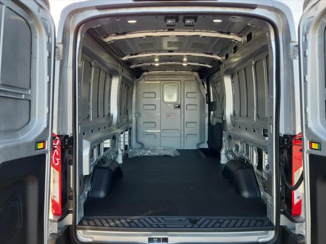 2026 Ford Transit Cargo Van T-250 148 Med Rf 9150 GVWR RWD