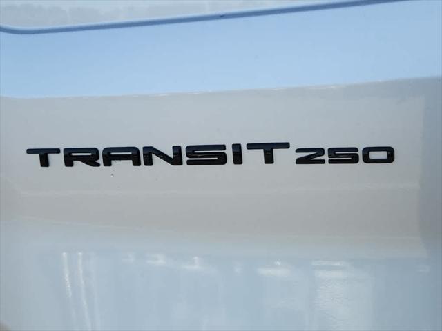 2026 Ford Transit Cargo Van T-250 148 Med Rf 9150 GVWR RWD