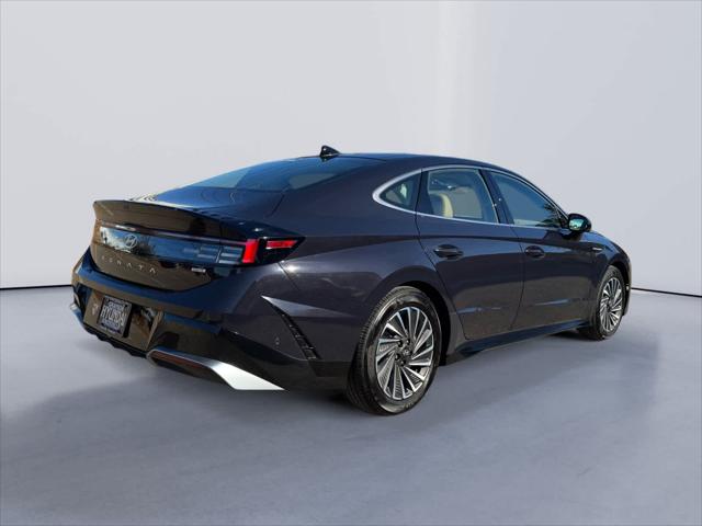 2025 Hyundai Sonata Hybrid Limited